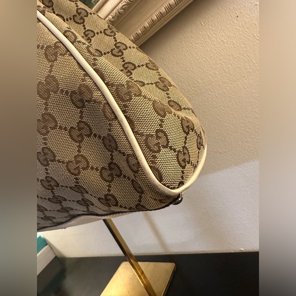 Gucci Beige and Brown Monogram Tote - Picture 5 of 13